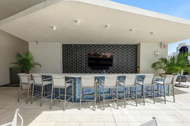 275 1ST AVENUE S 3308, St Petersburg, FL 33701
