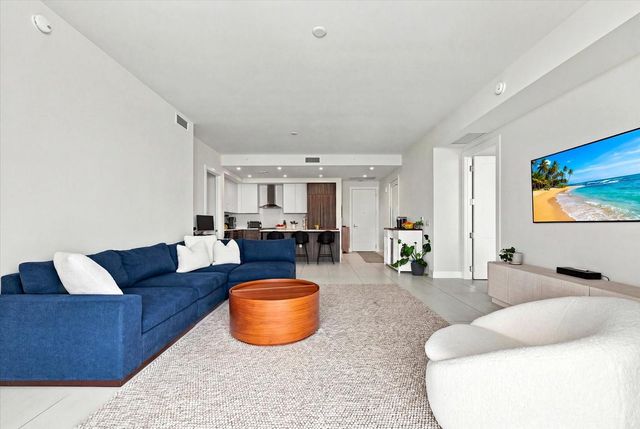 275 1ST AVENUE S 3308, St Petersburg, FL 33701