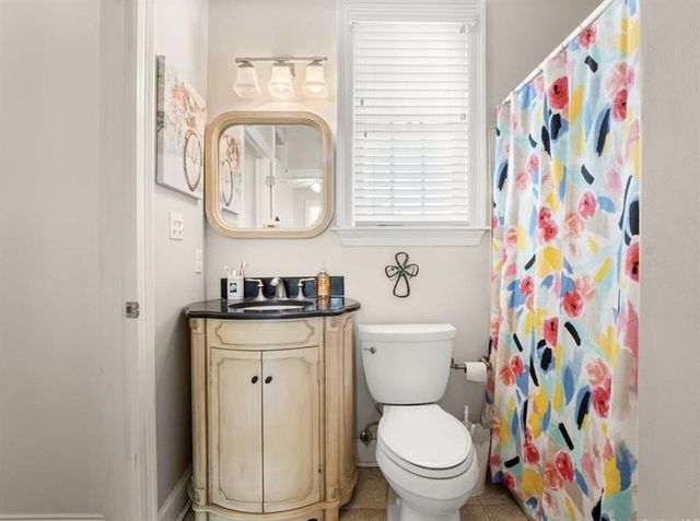 920 Broad St Street, Lake Charles, LA 70601