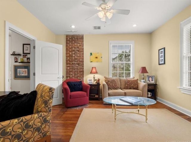 920 Broad St Street, Lake Charles, LA 70601