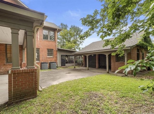 920 Broad St Street, Lake Charles, LA 70601