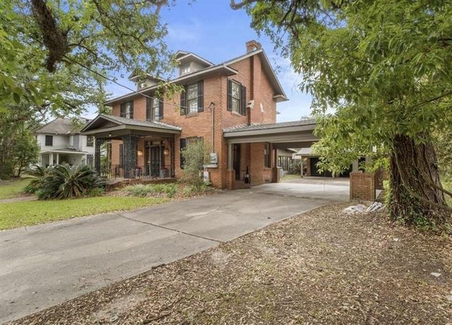 920 Broad St Street, Lake Charles, LA 70601