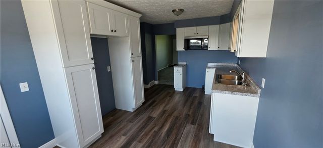 1640-1642 Cedarcrest Avenue SW, Massillon, OH 44646