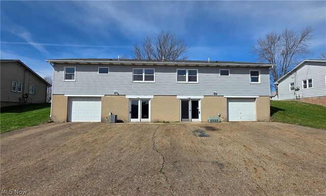 1640-1642 Cedarcrest Avenue SW, Massillon, OH 44646