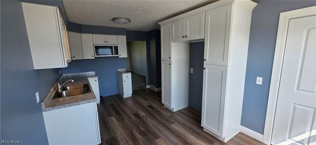 1640-1642 Cedarcrest Avenue SW, Massillon, OH 44646