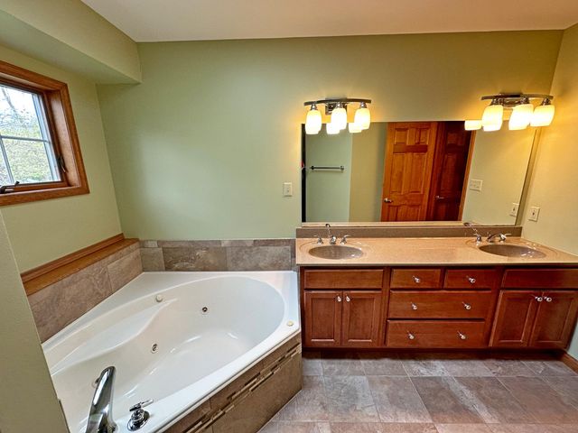 6732 Vienna Avenue, Portage, IN 46368