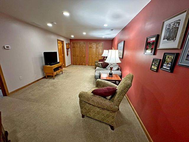 6732 Vienna Avenue, Portage, IN 46368