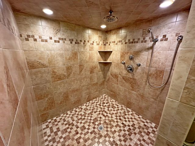6732 Vienna Avenue, Portage, IN 46368