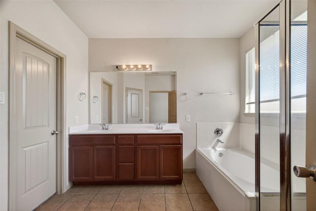 5950 Carpenters Hollow Court, Houston, TX 77049