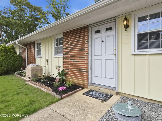 151B Buckingham Drive, Lakewood, NJ 08701