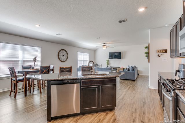 13323 Spike Rush, San Antonio, TX 78254