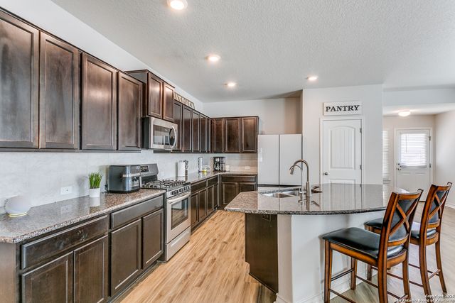13323 Spike Rush, San Antonio, TX 78254