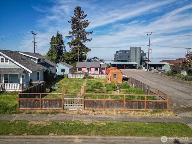 233 W Third Street, Port Angeles, WA 98362