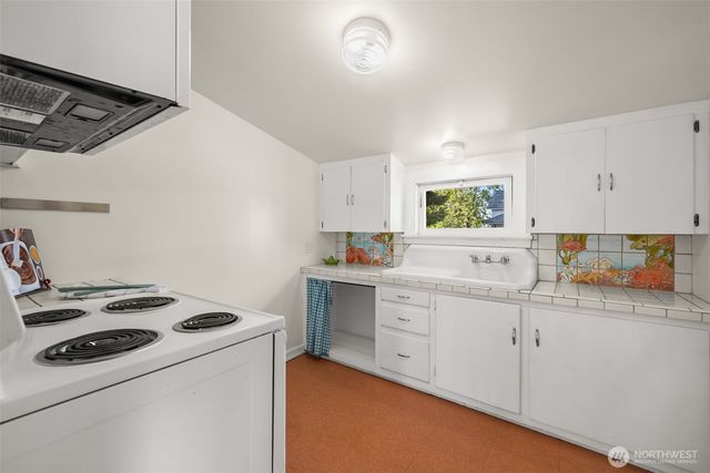 233 W Third Street, Port Angeles, WA 98362