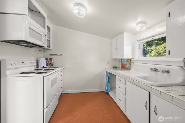 233 W Third Street, Port Angeles, WA 98362