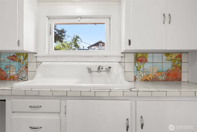 233 W Third Street, Port Angeles, WA 98362