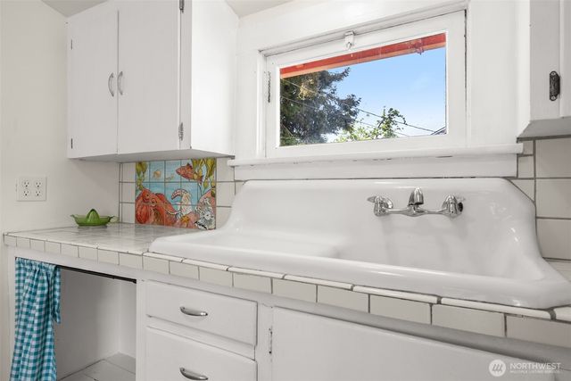 233 W Third Street, Port Angeles, WA 98362