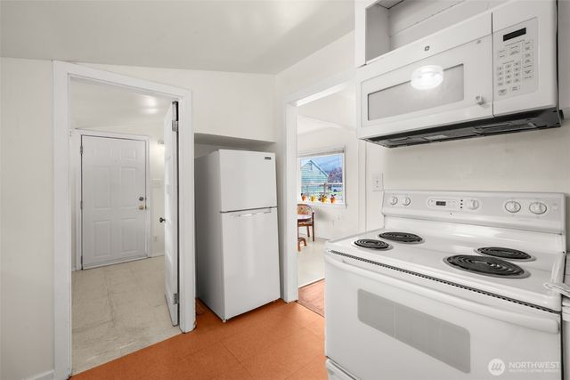 233 W Third Street, Port Angeles, WA 98362