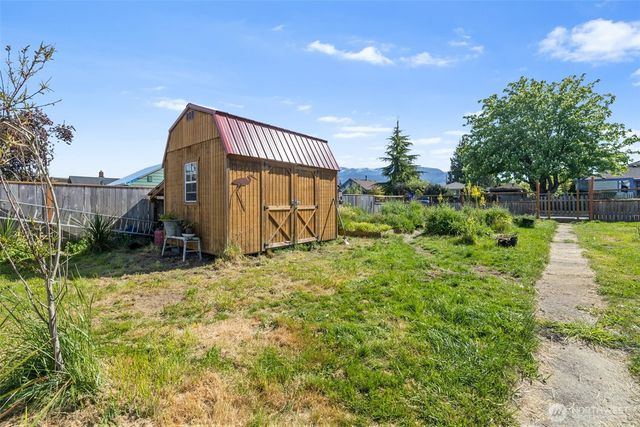 233 W Third Street, Port Angeles, WA 98362