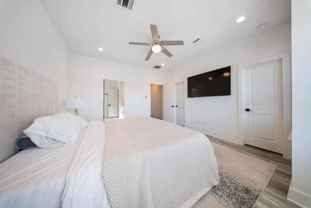 1102 Paul Quinn Street G, Houston, TX 77091