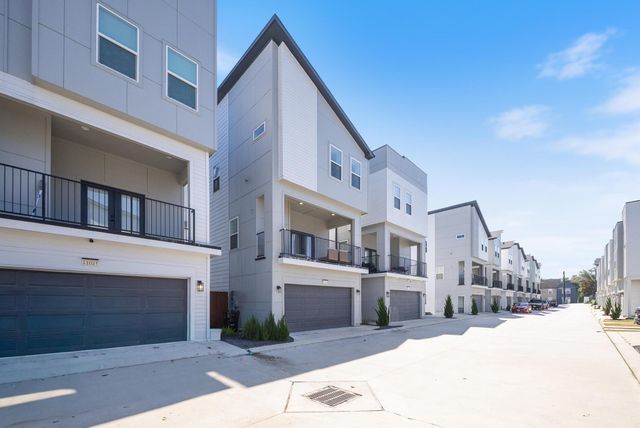 1102 Paul Quinn Street G, Houston, TX 77091