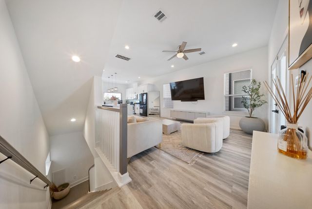 1102 Paul Quinn Street G, Houston, TX 77091