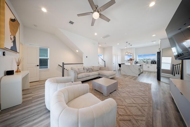 1102 Paul Quinn Street G, Houston, TX 77091