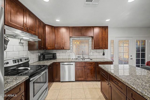 701 W LOS LAGOS VISTA Avenue, Mesa, AZ 85210
