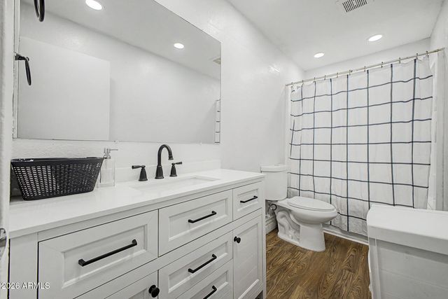 701 W LOS LAGOS VISTA Avenue, Mesa, AZ 85210
