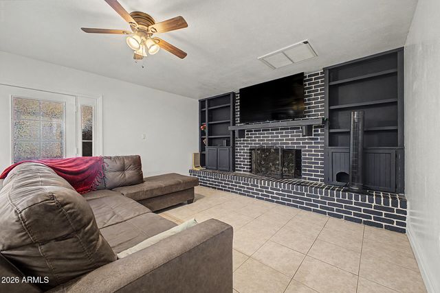 701 W LOS LAGOS VISTA Avenue, Mesa, AZ 85210