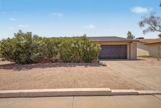 701 W LOS LAGOS VISTA Avenue, Mesa, AZ 85210
