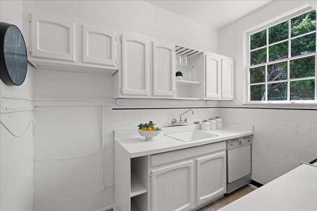 212 Eaton Road 22, San Mateo, CA 94402