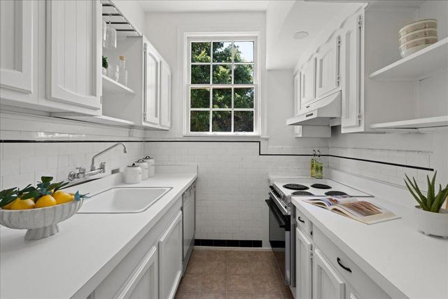 212 Eaton Road 22, San Mateo, CA 94402