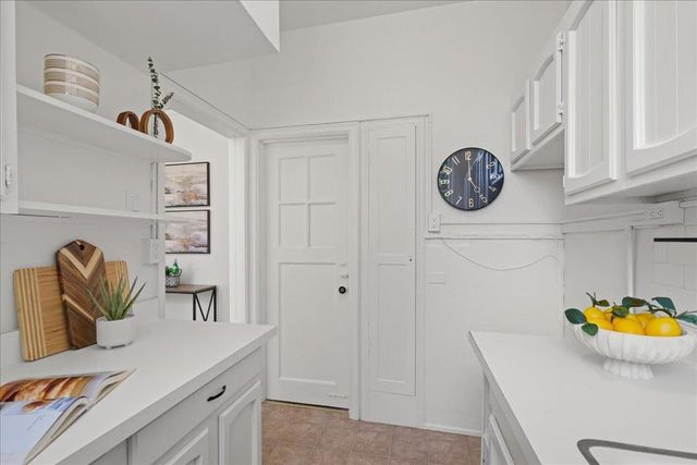 212 Eaton Road 22, San Mateo, CA 94402
