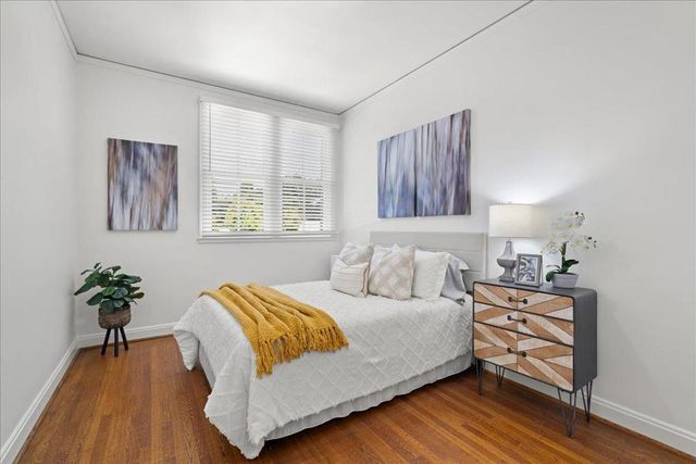 212 Eaton Road 22, San Mateo, CA 94402