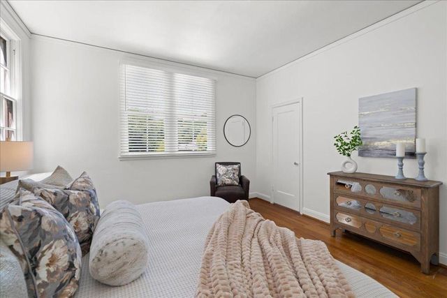 212 Eaton Road 22, San Mateo, CA 94402