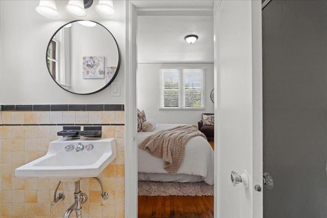 212 Eaton Road 22, San Mateo, CA 94402