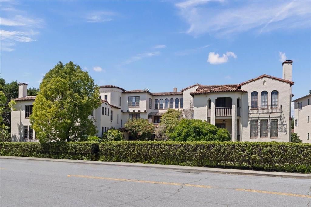 212 Eaton Road 22, San Mateo, CA 94402