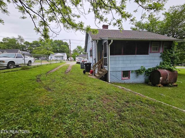 315 Meadow View Rd, Knoxville, TN 37914
