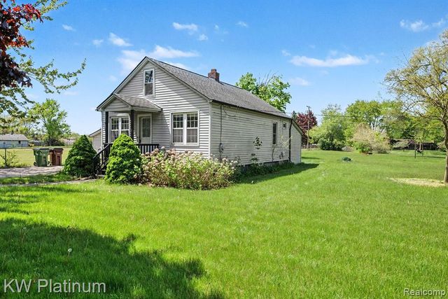 47611 Burton Drive, Shelby Twp, MI 48317