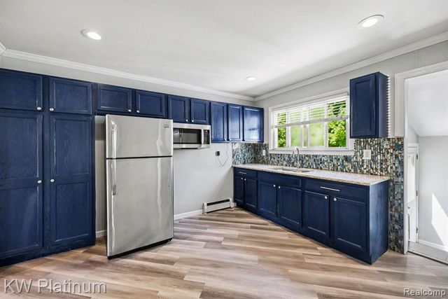 47611 Burton Drive, Shelby Twp, MI 48317