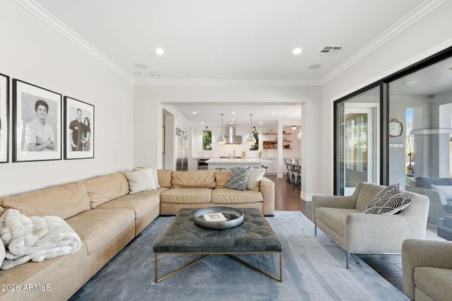 3662 E COMSTOCK Drive, Gilbert, AZ 85296