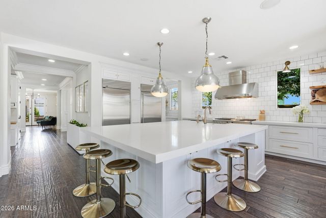 3662 E COMSTOCK Drive, Gilbert, AZ 85296