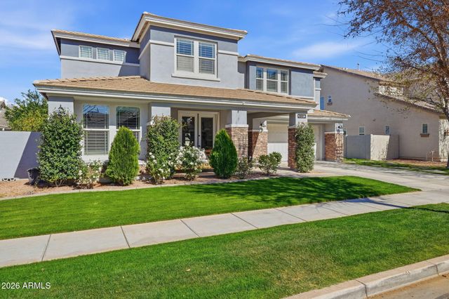 3662 E COMSTOCK Drive, Gilbert, AZ 85296