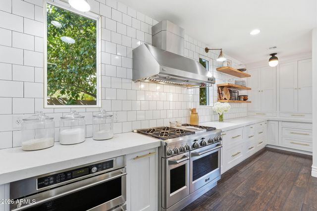 3662 E COMSTOCK Drive, Gilbert, AZ 85296