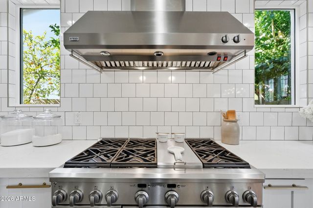 3662 E COMSTOCK Drive, Gilbert, AZ 85296