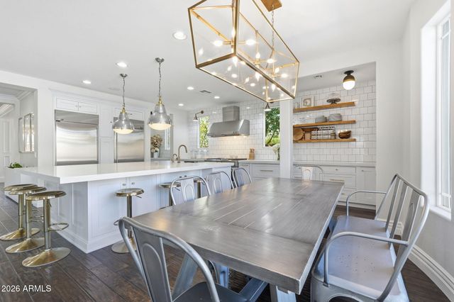 3662 E COMSTOCK Drive, Gilbert, AZ 85296