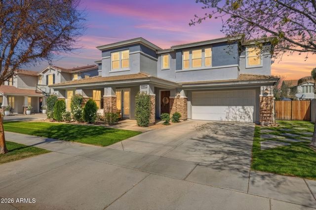 3662 E COMSTOCK Drive, Gilbert, AZ 85296