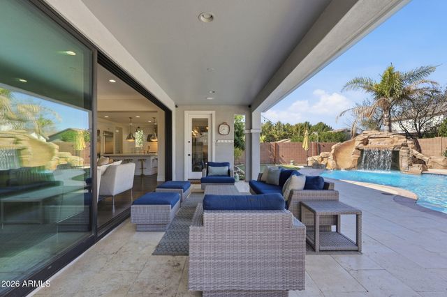 3662 E COMSTOCK Drive, Gilbert, AZ 85296