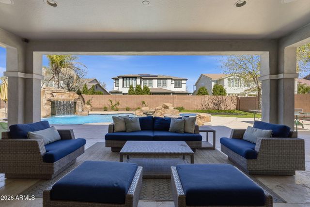 3662 E COMSTOCK Drive, Gilbert, AZ 85296